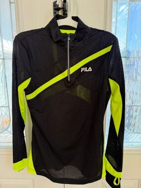 FILA Black & Neon Yellow Mesh Zip-Front Athletic Top. Sz XS. Never worn.